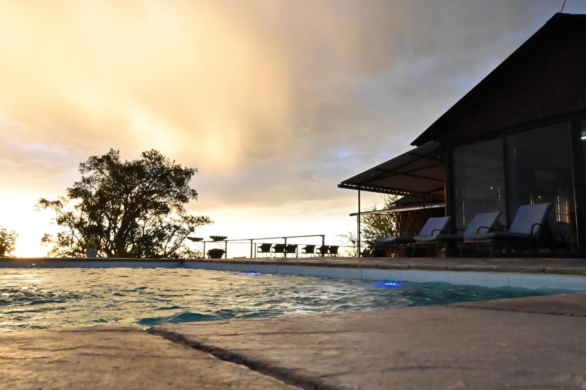 Aloegrove Safari Lodge Otjiwarongo Exteriér fotografie