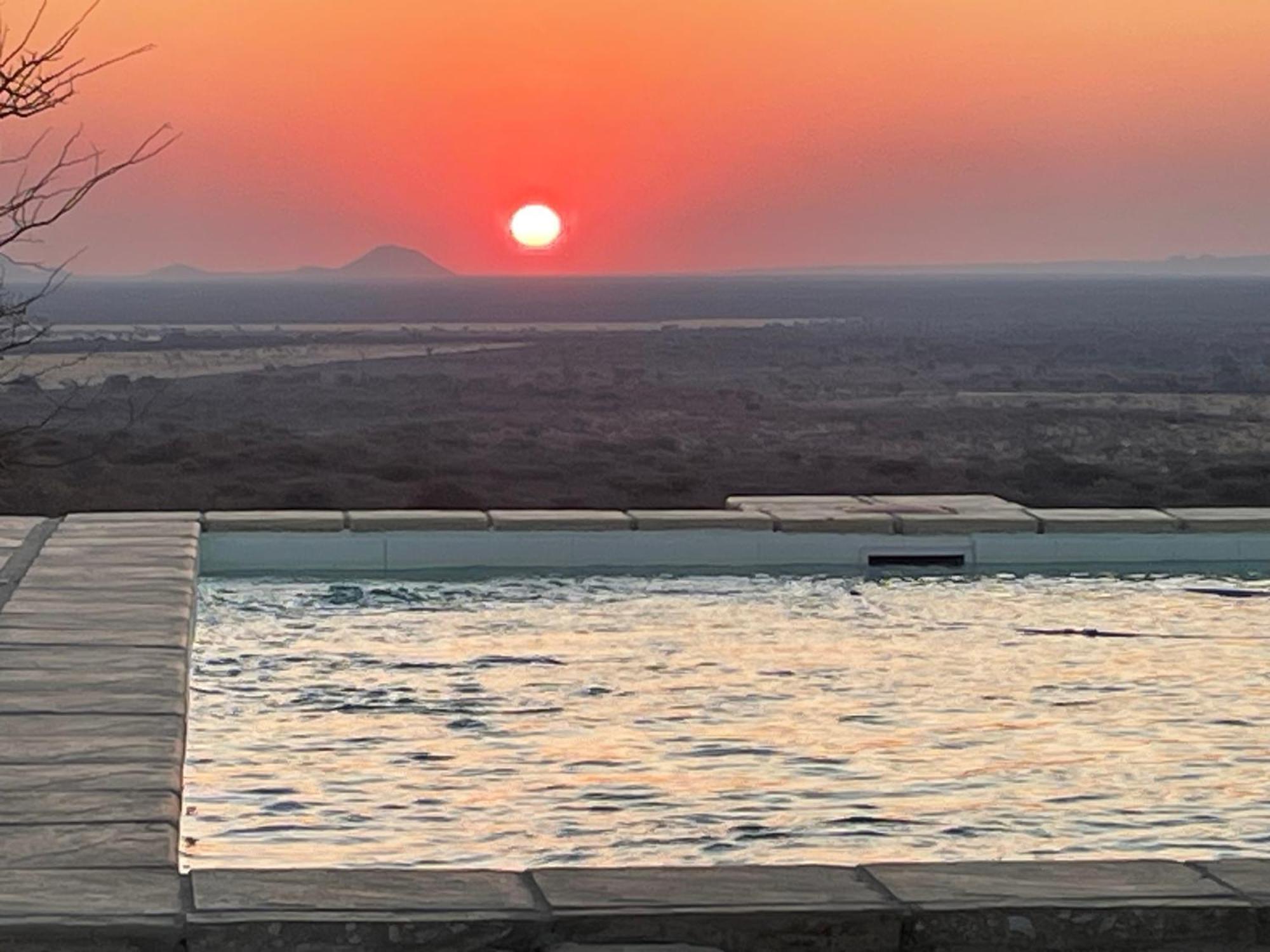 Aloegrove Safari Lodge Otjiwarongo Exteriér fotografie