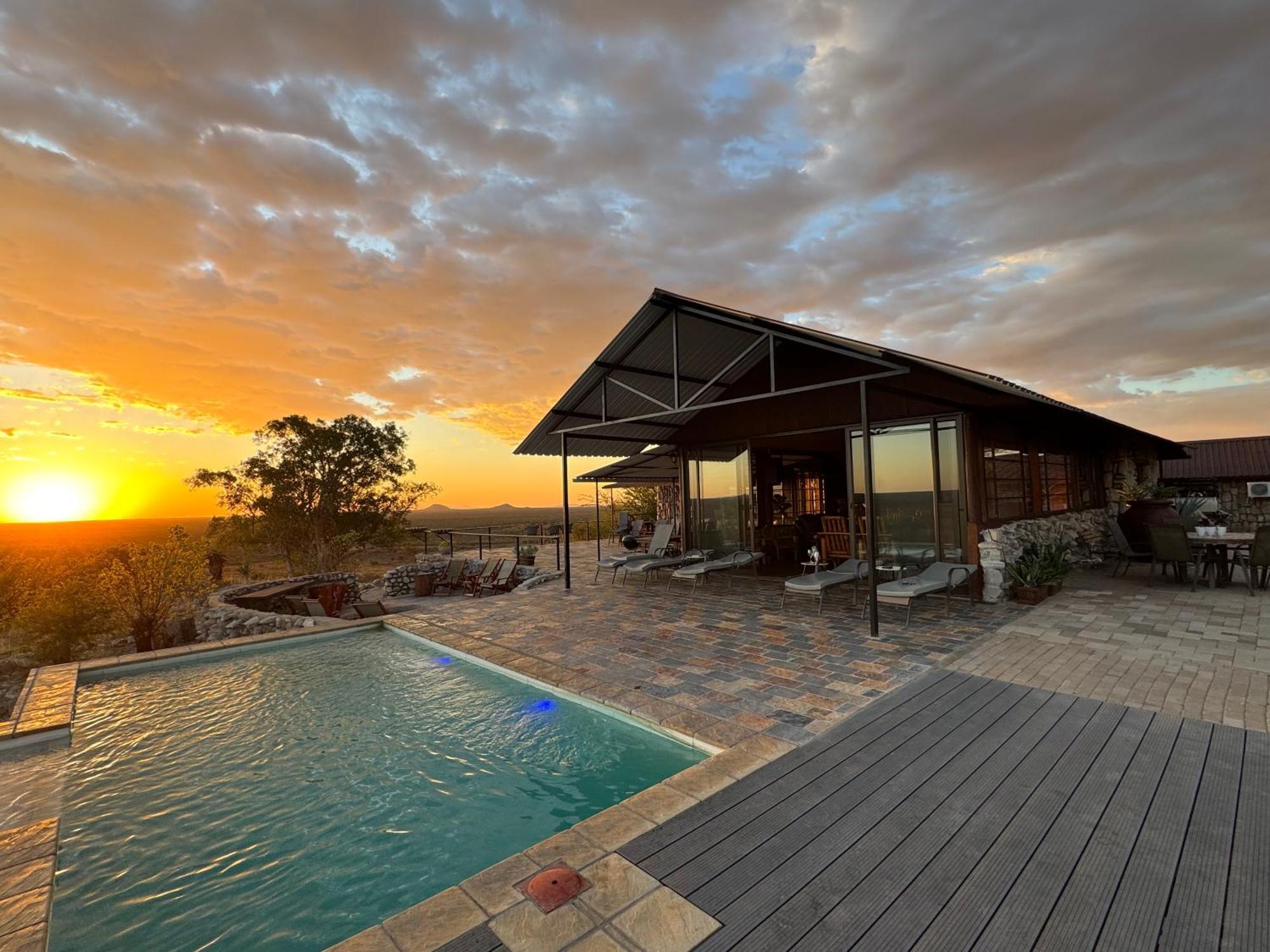Aloegrove Safari Lodge Otjiwarongo Exteriér fotografie